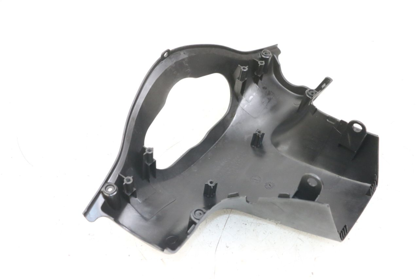 photo de CUBIERTA DE MANILLAR TRASERO KYMCO AGILITY 4T 50 (2018 - 2022) - Primer plano técnico