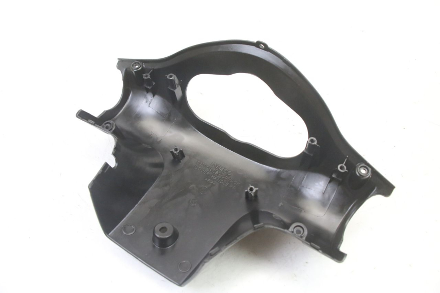 photo de CUBIERTA DE MANILLAR TRASERO KYMCO AGILITY 4T 50 (2005 - 2018) - Primer plano técnico