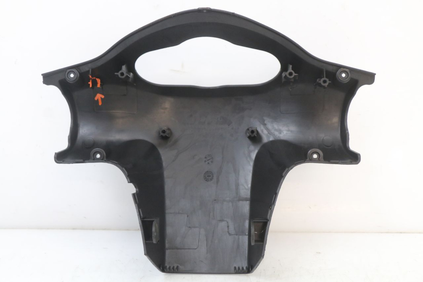 photo de TAPA MANILLAR DELANTERO KYMCO AGILITY CARRY 50 (2011 - 2020) - Primer plano técnico