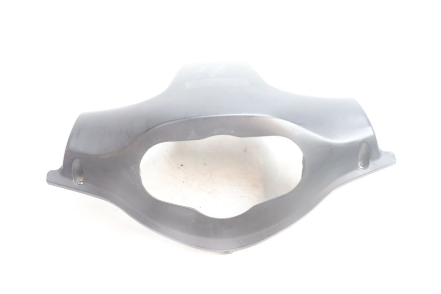 photo de TAPA MANILLAR DELANTERO KYMCO AGILITY FR 2T 50 (2012 - 2017) - Primer plano técnico