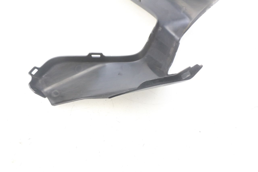 photo de CUBIERTA DEL MANILLAR TRASERO SUZUKI AN BURGMAN 400 (2006 - 2010) - Zoom estado de uso