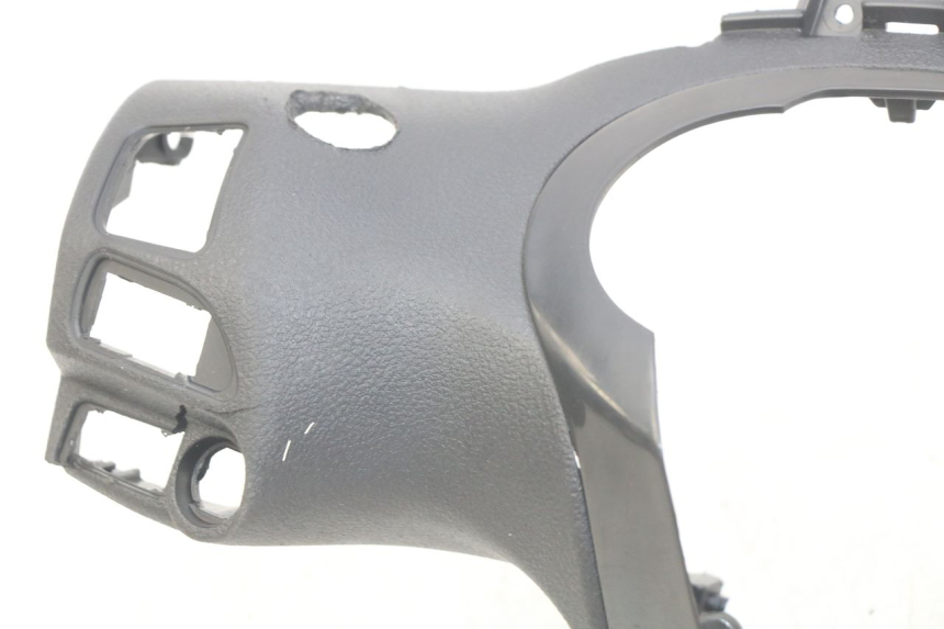 photo de CUBIERTA DE MANILLAR TRASERO PIAGGIO BEVERLY 125 (2010 - 2015) - Zoom sobre los componentes