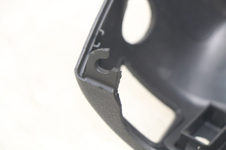 photo de CUBIERTA DE MANILLAR TRASERO PIAGGIO BEVERLY 125 (2010 - 2015) - Zoom estado de uso