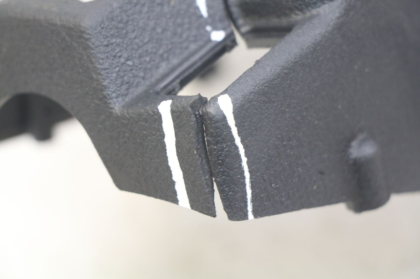 photo de CUBIERTA DE MANILLAR TRASERO PIAGGIO BEVERLY 125 (2010 - 2015) - Marcados y referencias originales