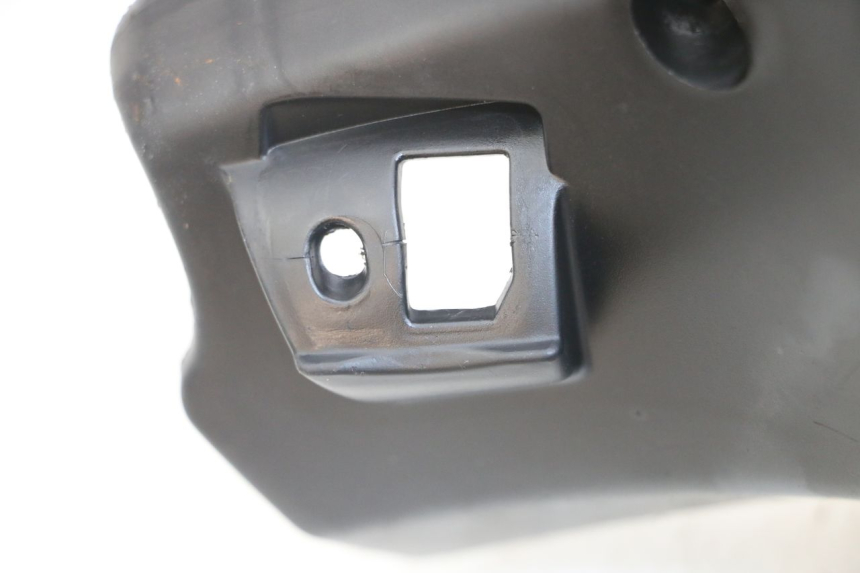 photo de CUBIERTA DEL MANILLAR TRASERO MBK BOOSTER SPIRIT 50 (2004 - 2017) - Otra perspectiva