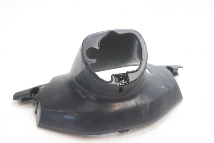 photo de TAPA MANILLAR DELANTERO MBK BOOSTER SPIRIT 50 (1996 - 1999) - Primer plano técnico