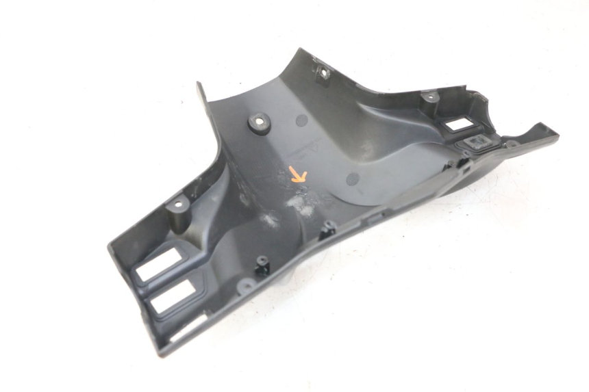 photo de CUBIERTA DE MANILLAR TRASERO TNT MOTOR BOSTON 4T 50 (2018 - 2025) - Detalles de los puntos de fijación