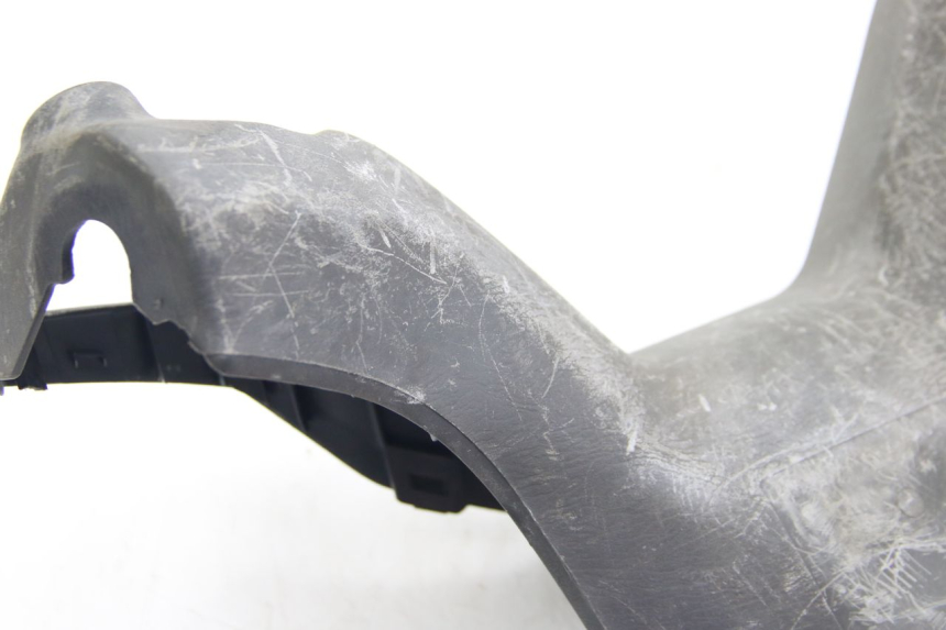 photo de CUBIERTA DE MANILLAR TRASERO. SUZUKI BURGMAN 125 (2007 - 2014) - Marcados y referencias originales