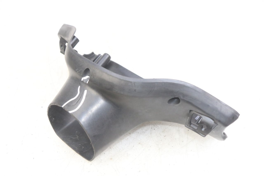 photo de CUBIERTA DE MANILLAR TRASERO YAMAHA BW'S EASY 50 (2013 - 2016) - Primer plano técnico