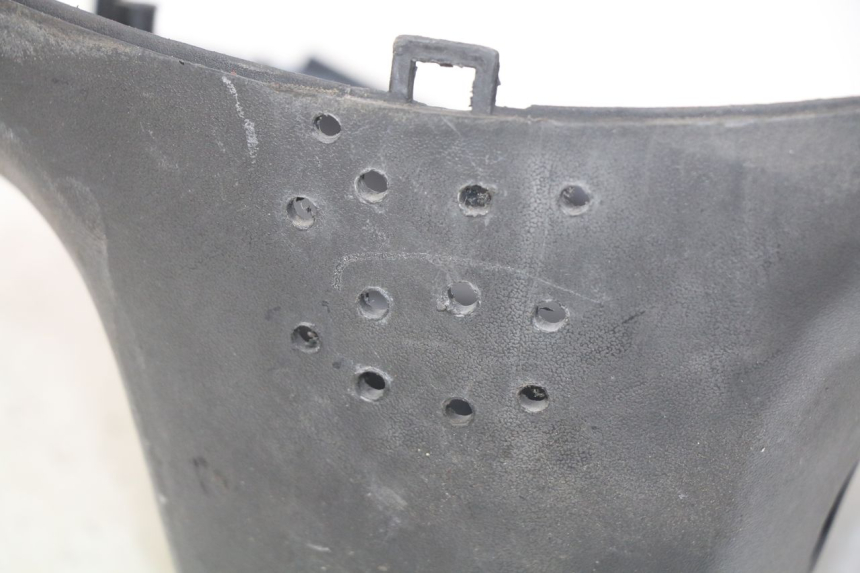 photo de CUBIERTA DE MANILLAR TRASERO TGB CITY 2 50 (2009 - 2013) - Primer plano técnico