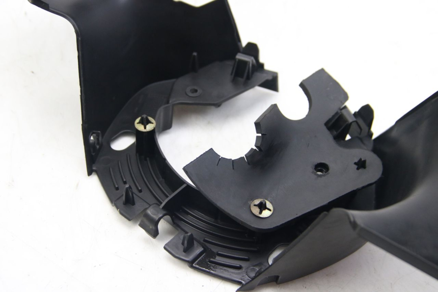 photo de CUBIERTA DEL MANILLAR TRASERO PEUGEOT CITYSTAR 125 (2011 - 2017) - Estado de la superficie y material