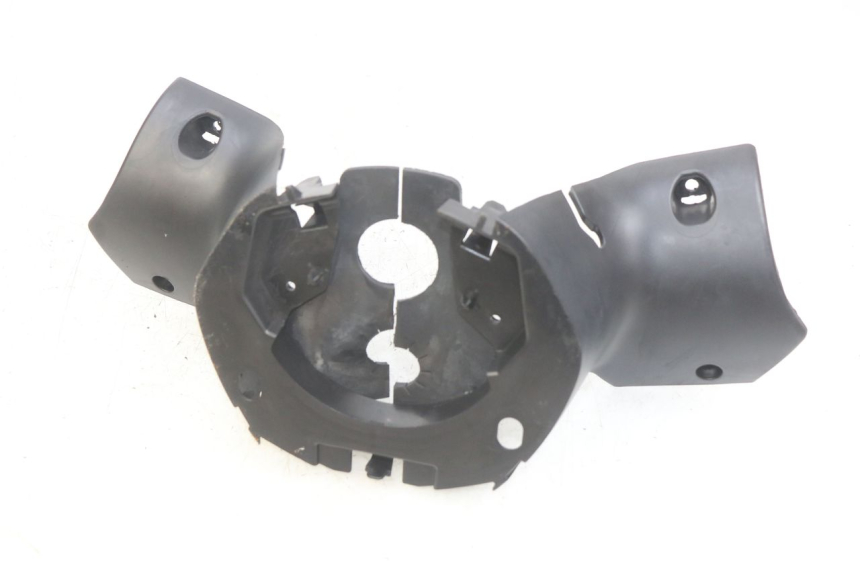 photo de CUBIERTA DEL MANILLAR TRASERO PEUGEOT CITYSTAR 125 (2011 - 2017) - Otra perspectiva