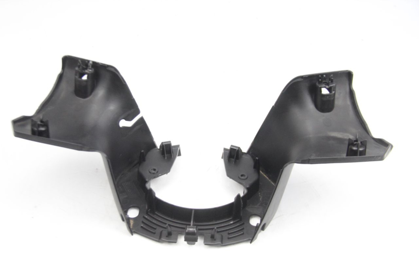 photo de CUBIERTA DE MANILLAR TRASERO PEUGEOT CITYSTAR 50 (2013 - 2017) - Detalle de la pieza