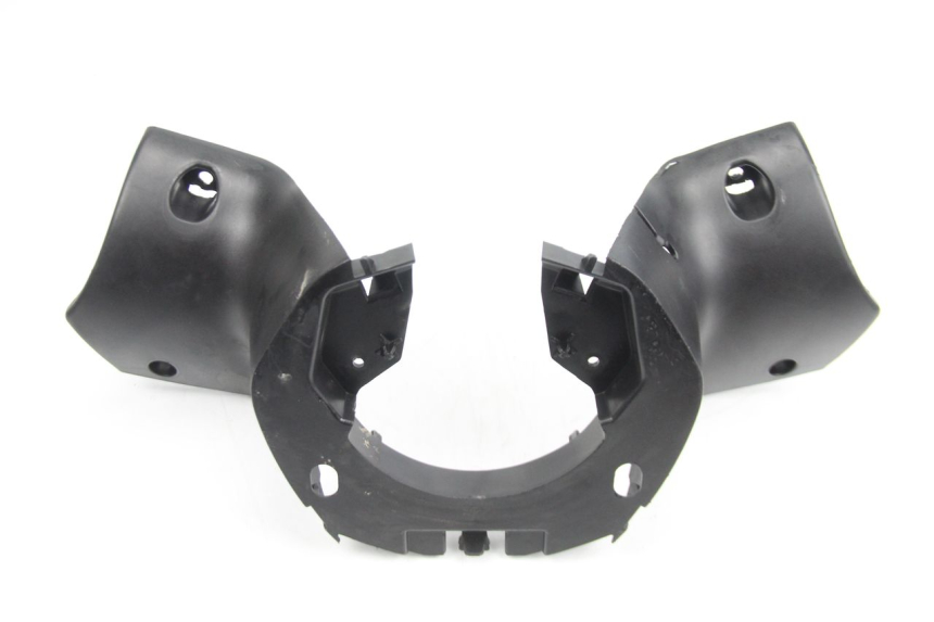 photo de CUBIERTA DE MANILLAR TRASERO PEUGEOT CITYSTAR 50 (2013 - 2017) - Primer plano técnico