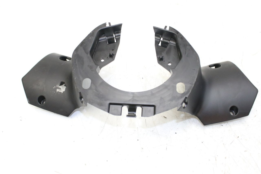 photo de CUBIERTA DE MANILLAR TRASERO PEUGEOT CITYSTAR 50 (2013 - 2017) - Detalle de la pieza