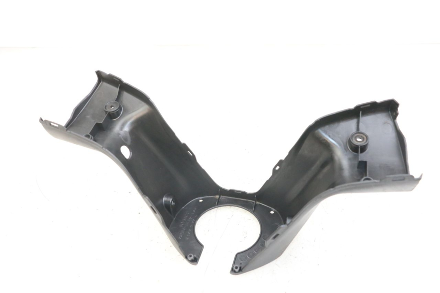 photo de CUBIERTA DE MANILLAR TRASERO KYMCO DINK 4T 50 (2007 - 2018) - Primer plano técnico