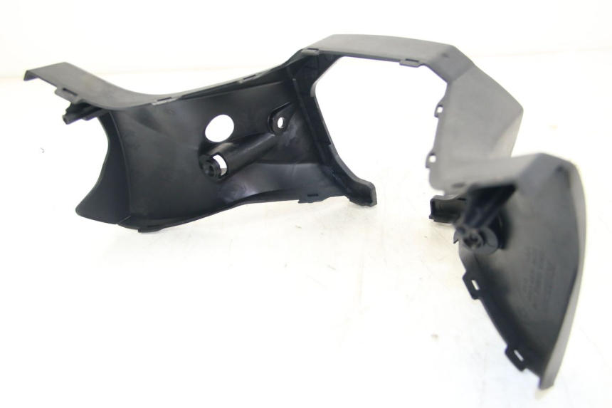 photo de CUBIERTA DEL MANILLAR TRASERO KYMCO DOWNTOWN ABS 125 (2015 - 2017) - Zoom estado de uso