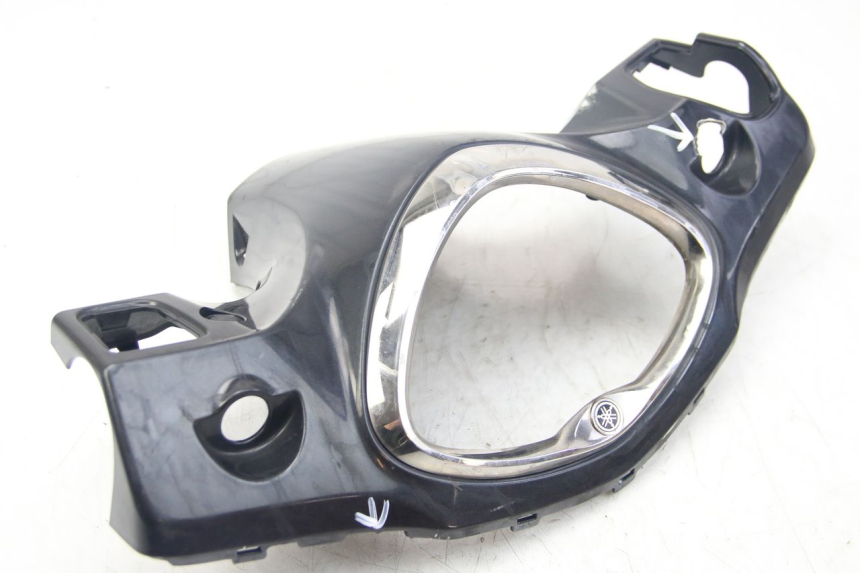 photo de CUBIERTA DE MANILLAR TRASERO YAMAHA D'ELIGHT DELIGHT 125 (2017 - 2020) - Detalles de los puntos de fijación