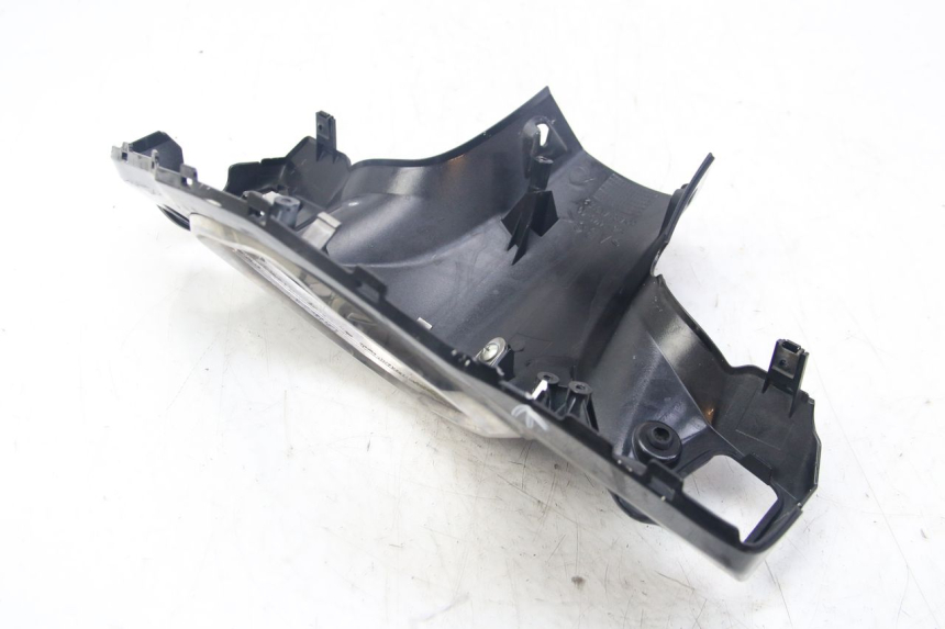 photo de CUBIERTA DE MANILLAR TRASERO YAMAHA D'ELIGHT DELIGHT 125 (2017 - 2020) - Marcados y referencias originales