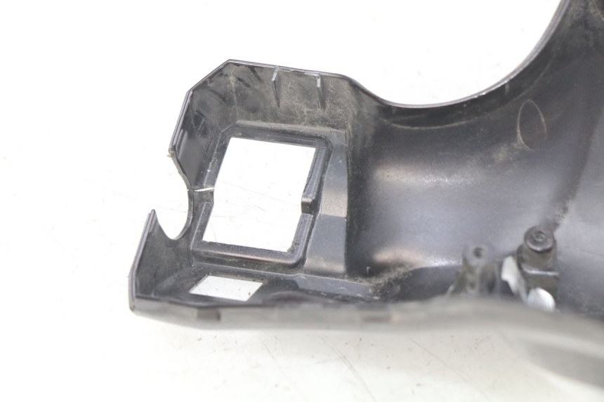 photo de CUBIERTA DEL MANILLAR TRASERO YAMAHA D'ELIGHT DELIGHT 115 (2013 - 2017) - Otra perspectiva