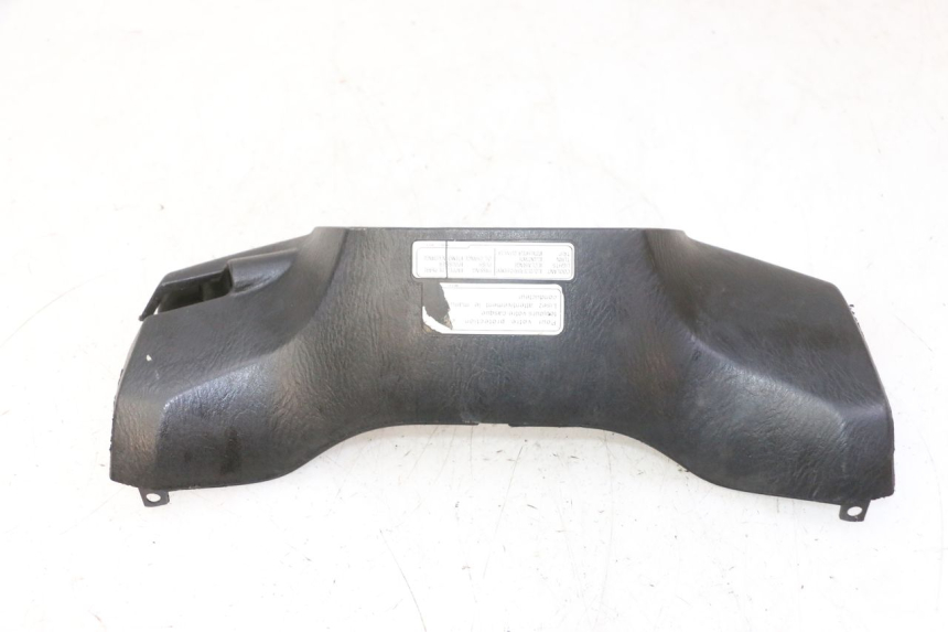 photo de CUBIERTA DE MANILLAR TRASERO HONDA FES S-WING SWING ABS 125 (2007 - 2015) - Primer plano técnico