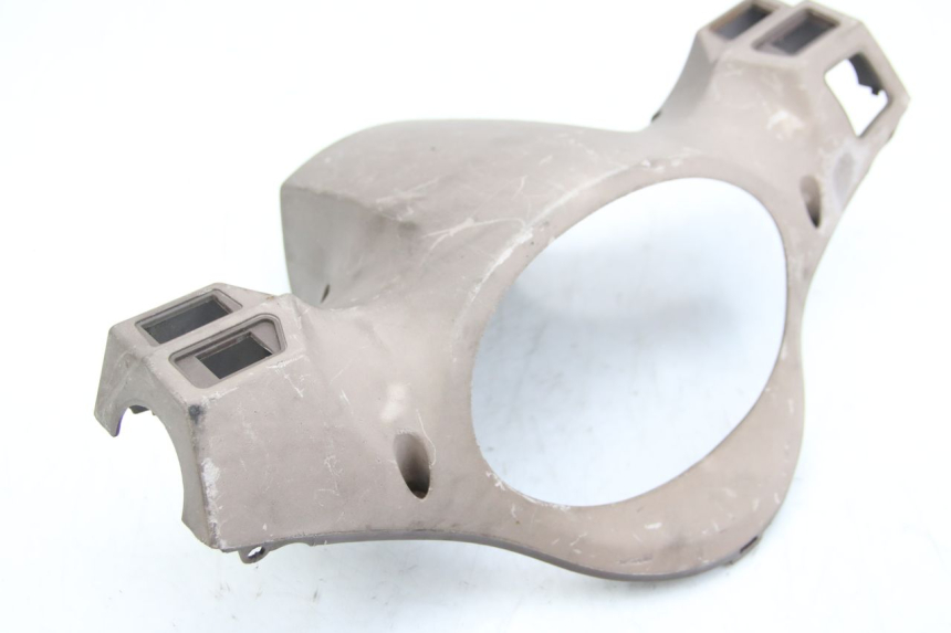 photo de CUBIERTA DE MANILLAR TRASERO. SYM FIDDLE 2 125 (2010 - 2013) - Detalle de la pieza