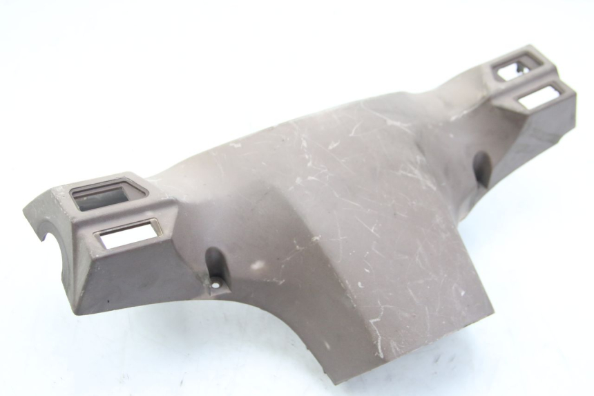 photo de CUBIERTA DE MANILLAR TRASERO. SYM FIDDLE 2 125 (2010 - 2013) - Primer plano técnico