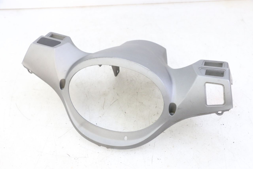 photo de CUBIERTA DE MANILLAR TRASERO SYM FIDDLE 3 III 125 (2014 - 2020) - Características distintivas