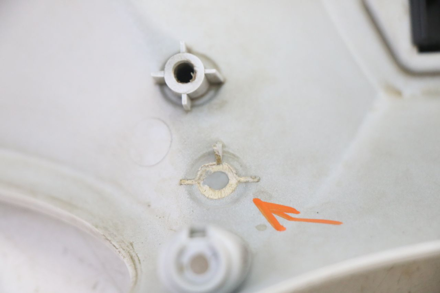 photo de CUBIERTA DE MANILLAR TRASERO SYM FIDDLE 3 III 125 (2014 - 2020) - Detalles de los puntos de fijación