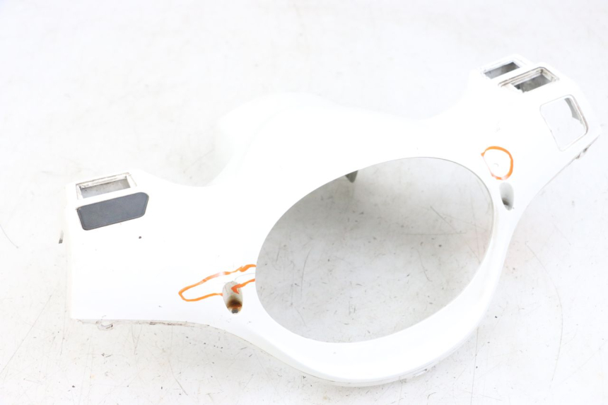 photo de TAPA MANILLAR DELANTERO SYM FIDDLE 3 III 50 (2014 - 2020) - Detalles de los puntos de fijación