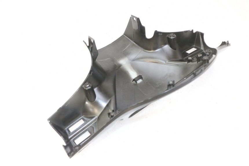 photo de TAPA MANILLAR DELANTERO SYM FIDDLE 3 III 50 (2014 - 2020) - Detalle de la pieza