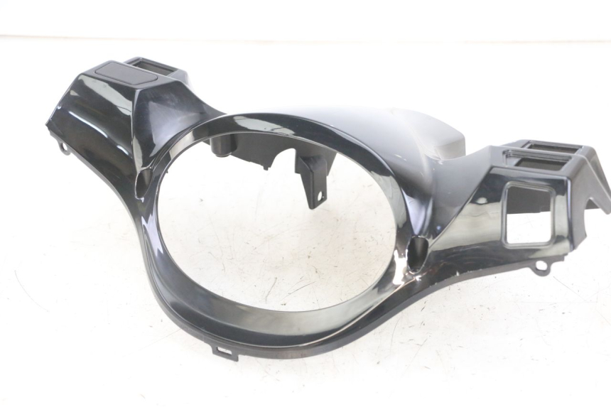 photo de TAPA MANILLAR DELANTERO SYM FIDDLE 3 III 50 (2014 - 2020) - Primer plano técnico