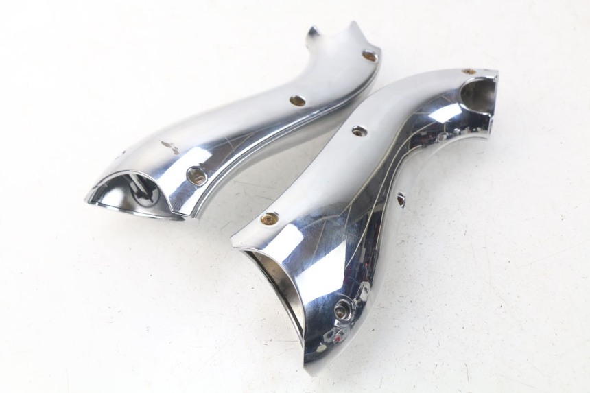 photo de TAPA MANILLAR DELANTERO EUROCKA FIFTY 50 (2013 - 2022) - Primer plano técnico