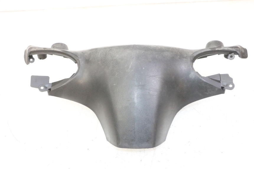 photo de TAPA MANILLAR DELANTERO MBK FLAME X 125 (2007 - 2016) - Detalles de los puntos de fijación