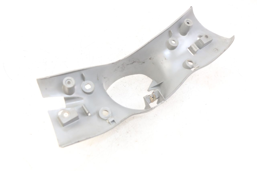 photo de CUBIERTA DE MANILLAR TRASERO MBK FLIPPER 50 (2004 - 2012) - Primer plano técnico