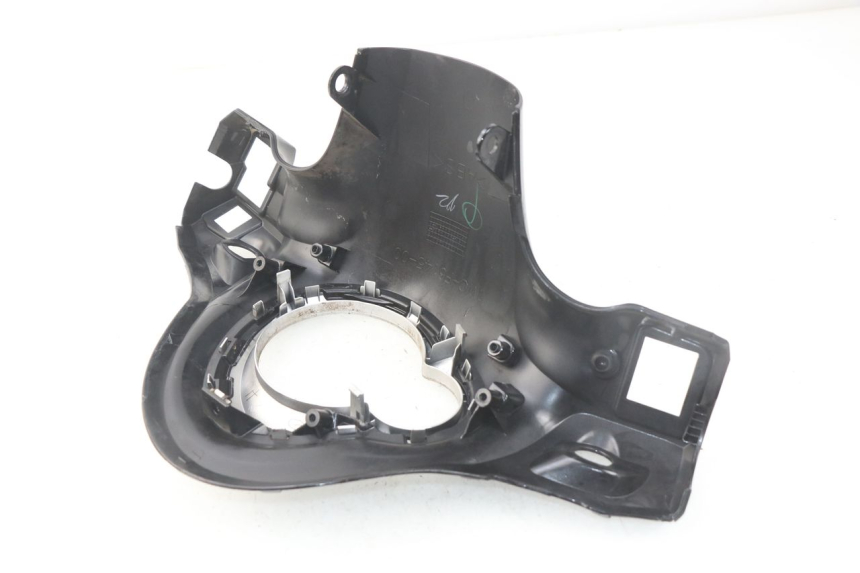 photo de TAPA MANILLAR DELANTERO MBK FLIPPER 115 (2013 - 2017) - Detalles de los puntos de fijación