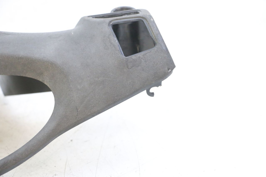 photo de CUBIERTA DEL MANILLAR TRASERO PIAGGIO FLY 2T 50 (2004 - 2017) - Otra perspectiva