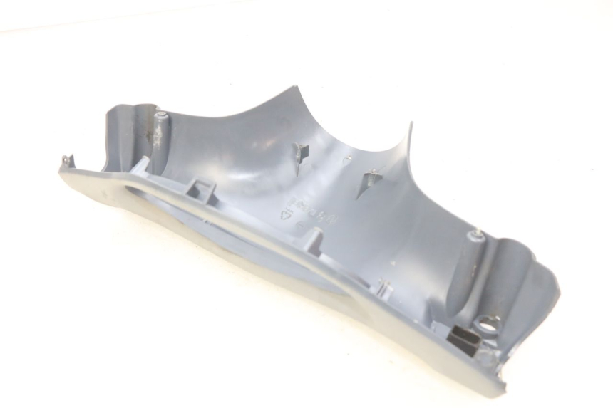 photo de CUBIERTA DE MANILLAR TRASERO PIAGGIO FLY 100 (2006 - 2010) - Detalle de la pieza