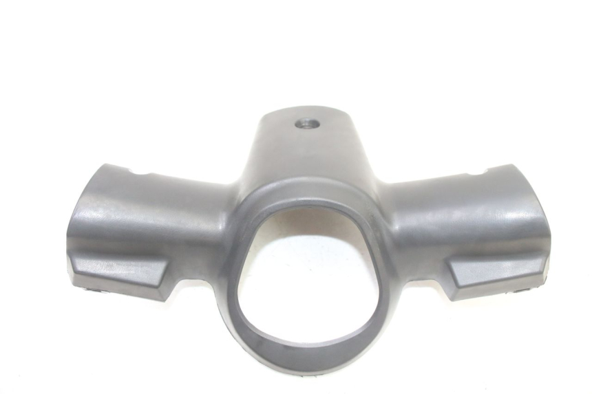 photo de CUBRE MANILLAR TRASERO VENESI FLY RETRO 4T 50 (2020 - 2025) - Zoom estado de uso