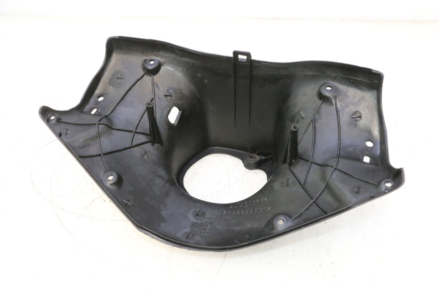 photo de TAPA MANILLAR DELANTERO KEEWAY FOCUS 50 (2006 - 2009) - Primer plano técnico