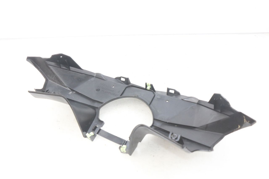 photo de CUBIERTA DE MANILLAR TRASERO PEUGEOT GEOPOLIS 400 (2007 - 2013) - Otra perspectiva