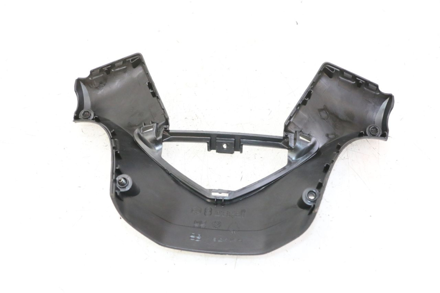 photo de TAPA MANILLAR DELANTERO GILERA NEXUS 300 (2008 - 2013) - Zoom estado de uso