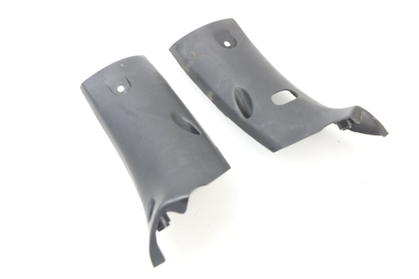 photo de TAPA MANILLAR DELANTERO KYMCO GRAND DINK 250 (2002 - 2007) - Detalle de la pieza