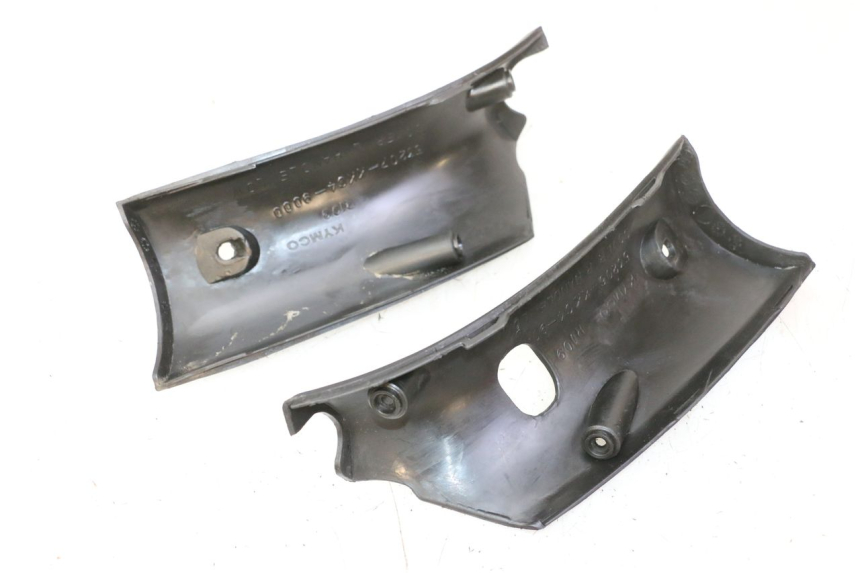 photo de TAPA MANILLAR DELANTERO KYMCO GRAND DINK 125 (2008 - 2014) - Otra perspectiva