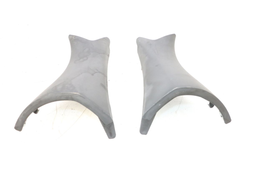 photo de TAPA MANILLAR DELANTERO SYM GTS EVO 125 (2009 - 2013) - Detalle de la pieza