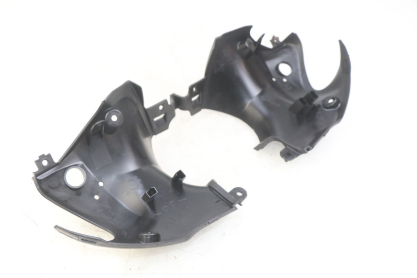 photo de CUBIERTA DEL MANILLAR TRASERO YAMAHA HW XENTER 125 (2011 - 2017) - Vista general del producto