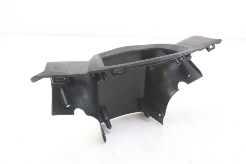 photo de CUBIERTA DE MANILLAR TRASERO PEUGEOT KISBEE 2T 50 (2010 - 2017) - Detalle de la pieza