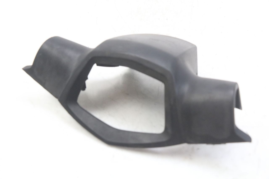 photo de CUBIERTA DE MANILLAR TRASERO PEUGEOT KISBEE 2T 50 (2010 - 2017) - Otra perspectiva