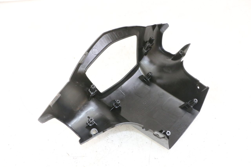 photo de TAPA MANILLAR DELANTERO PEUGEOT KISBEE 2T 50 (2018 - 2022) - Vista general del producto