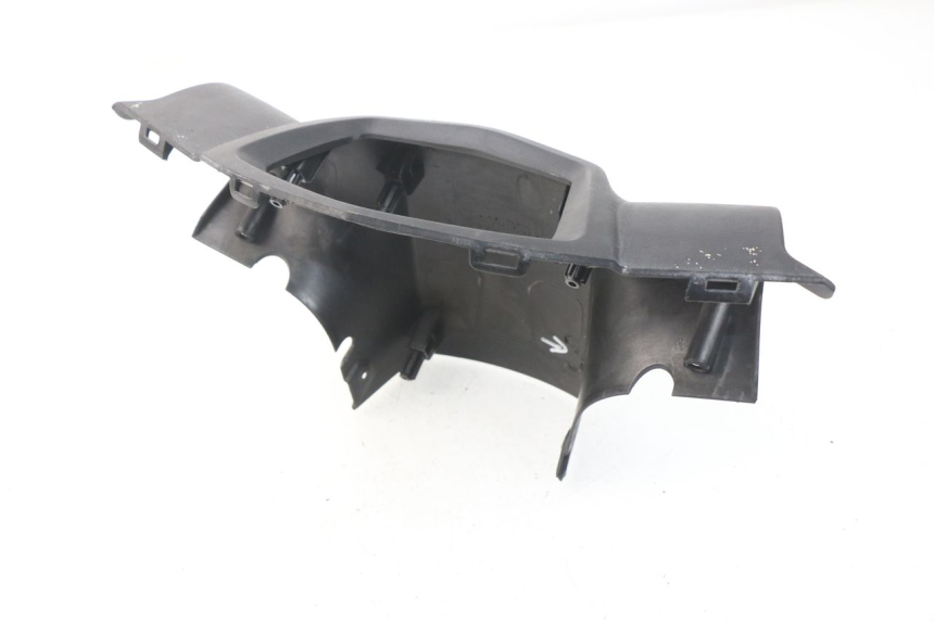 photo de CUBIERTA DE MANILLAR TRASERO PEUGEOT KISBEE 4T 50 (2018 - 2022) - Detalle de la pieza